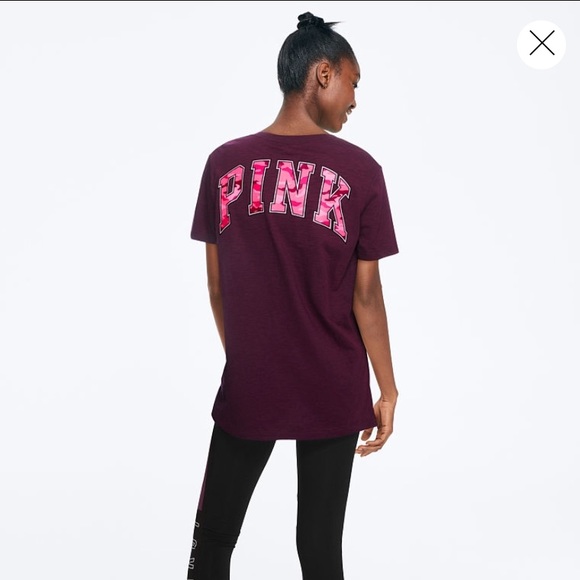 NEW VS PINK SHORT SLEEVE CAMPUS TEE 💕💕 - Picture 1 of 2